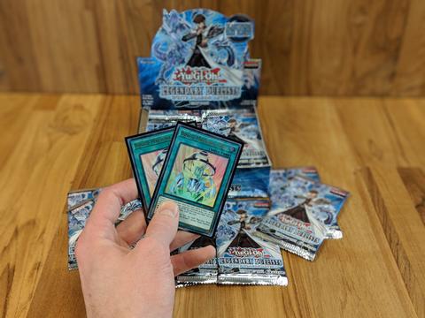 Lets Build Blue Eyes White Dragon Deck