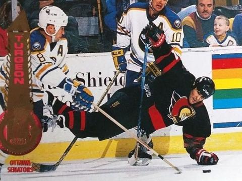 Patrick Kane in Sylvain Turgeon’s 1994-1995 Pinnacle Hockey Card.