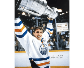 UDA: Wayne Gretzky The Moment 30X40